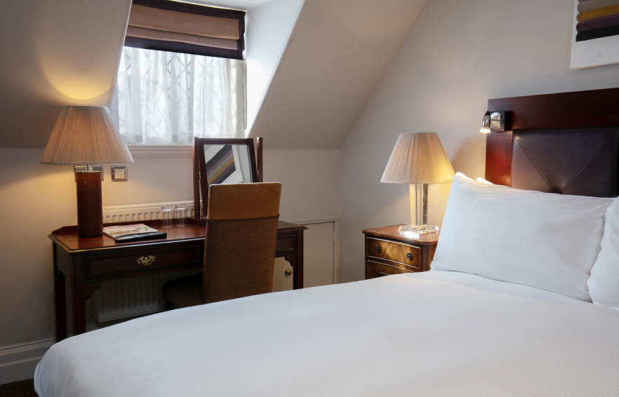 Mainmanorhouse Carousel Desktop Manor House Double Carousel 5