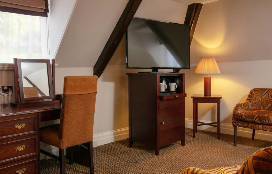 Mainmanorhouse Carousel Desktop Manor House Double Carousel 4