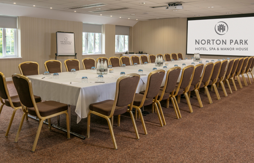 Carousel Desktop Austen Carousel 2