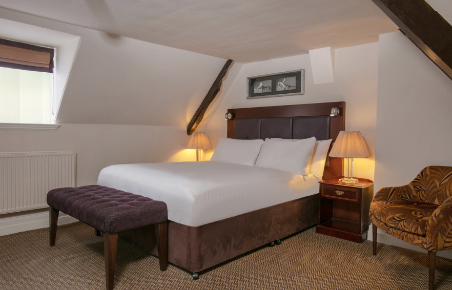 Mainmanorhouse Carousel Desktop Manor House Double Carousel 3