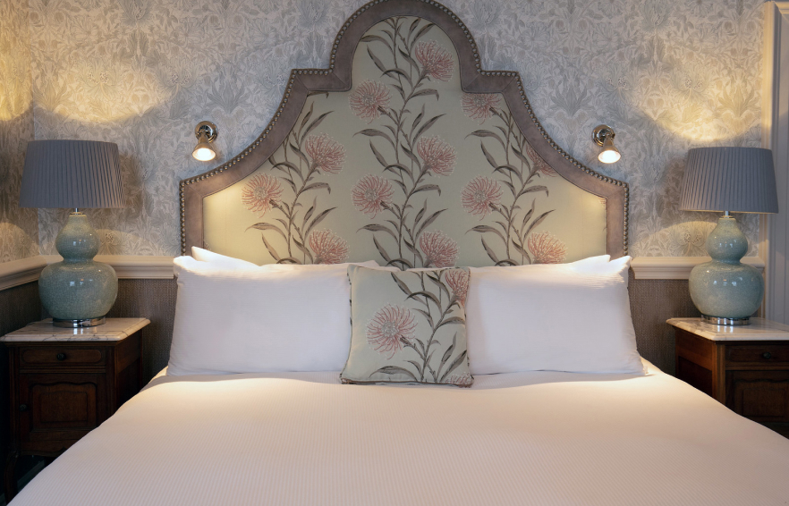 Mainsuite Carousel Desktop Tulip Suite Carousel 4