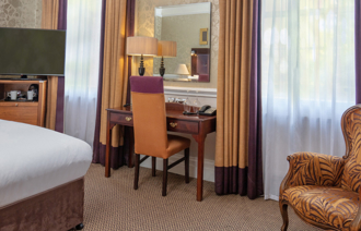 Mainmanorhouse Carousel Desktop Manor House Double Carousel 2