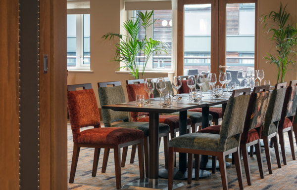 Carousel Desktop Dining